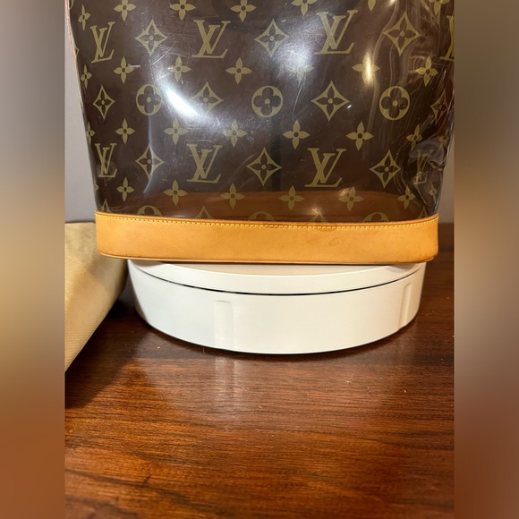 Louis Vuitton EUC Cabas Ambre Cruise MM comes w/dust bag - Picture 8 of 17